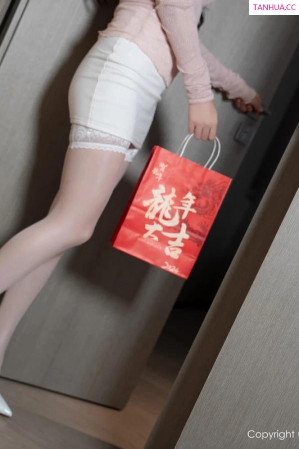 陈若依 抖娘利世 [XiuRen]高清写真图 2024.02.07 No.8086 利世 丝袜性感第15张图片